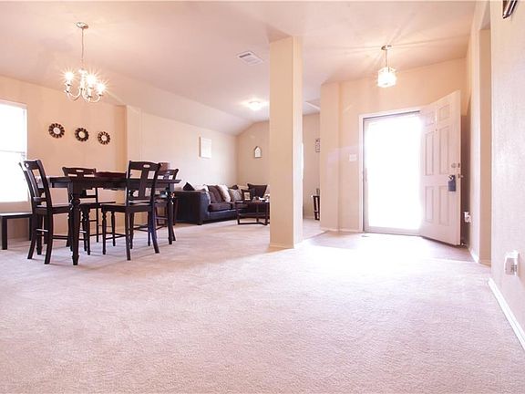 2nd image of 712 Canyon Pl