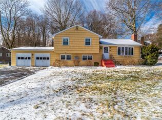 91 E Rocks Rd, Norwalk, CT 06851