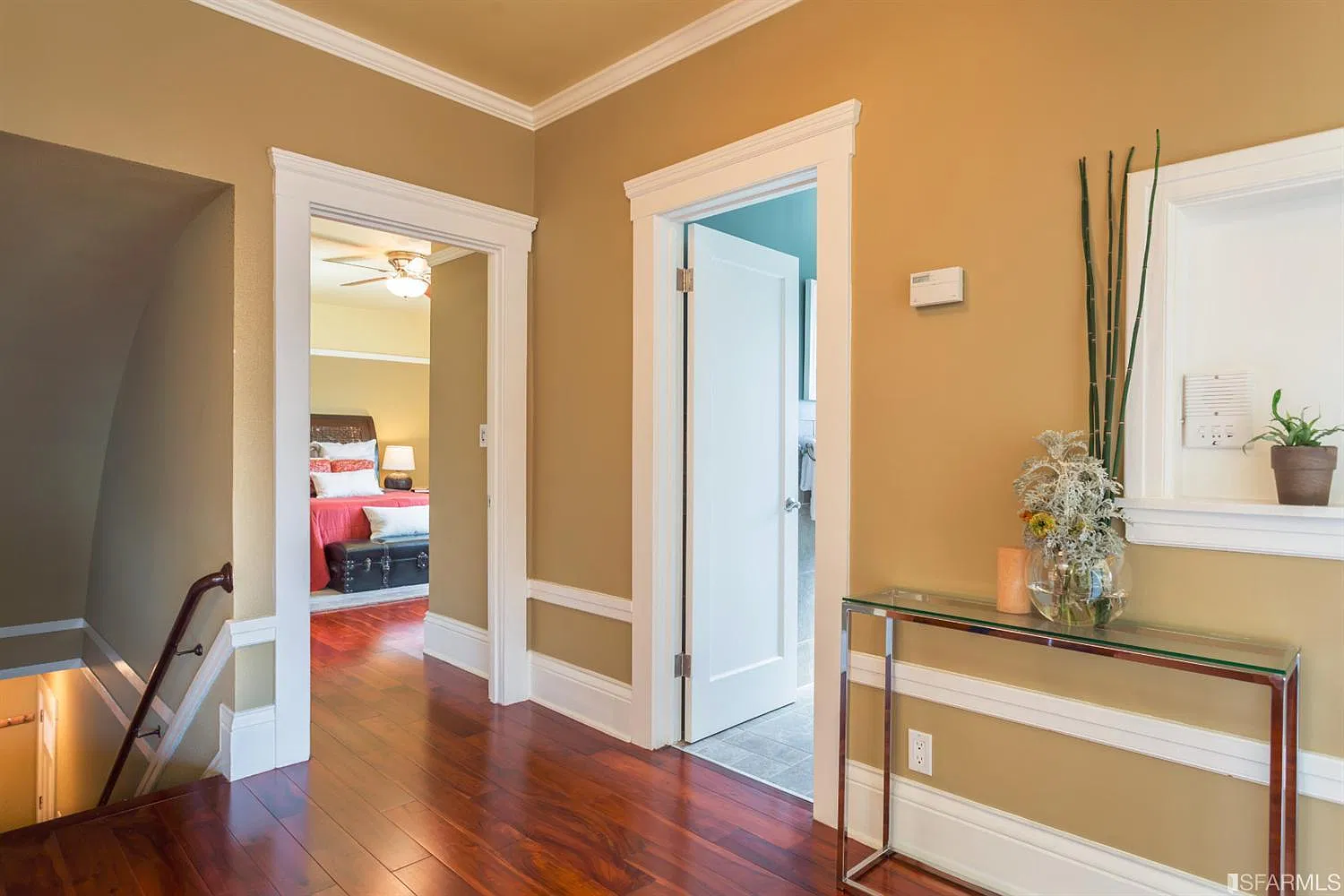 2 bed, 1200 sqft, $2,300 — Photo 4