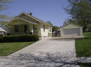 548 SE Gray St, Topeka, KS 66607