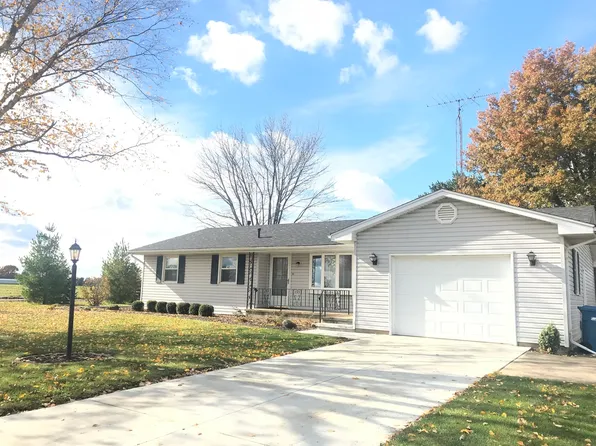 313 Cornell Dr, Momence, IL 60954