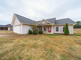 4 Patterson Ln, Cave City, AR 72521