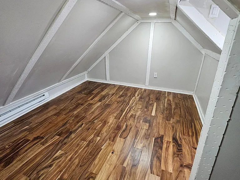 2702 Pratt St — Photo 29