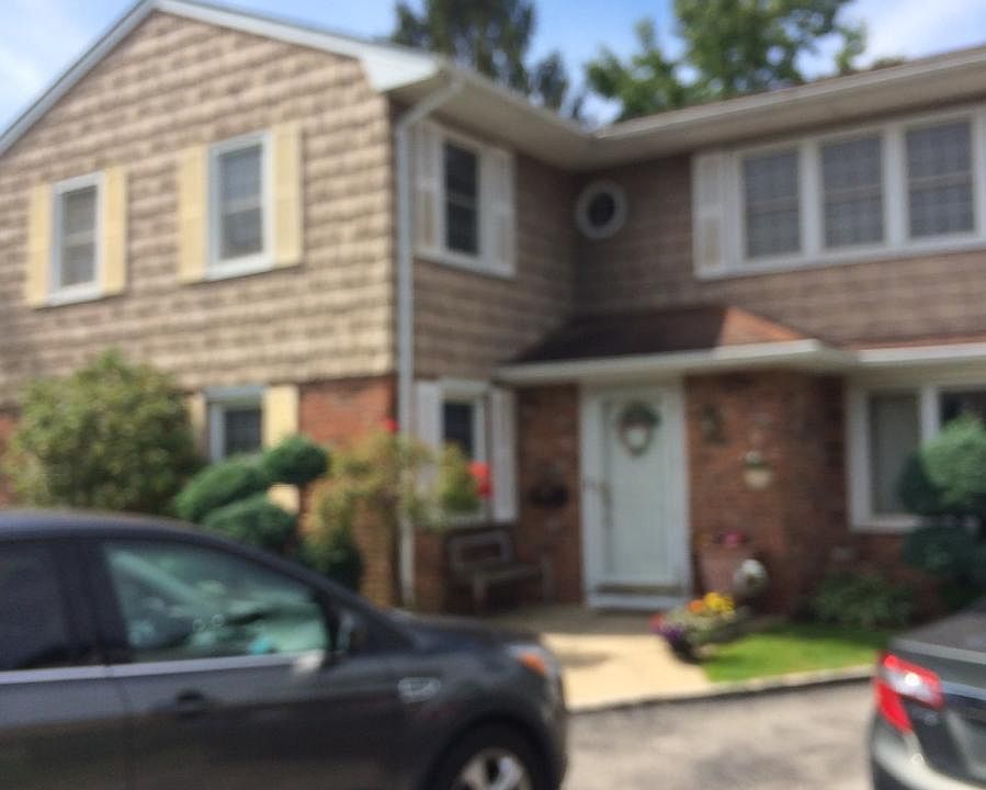 1st image of 1 Conway Ct