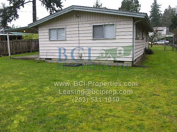 2nd image of 7440 S Pine St