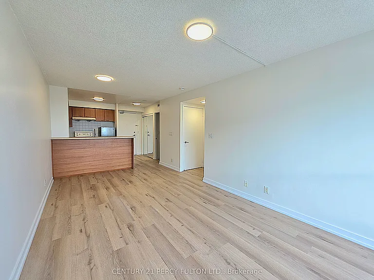 36 Lee Centre Dr #2108 — Photo 8