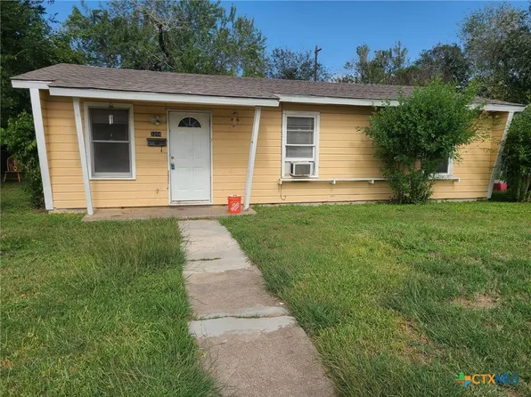 3204 Oaklawn St, Victoria, TX 77901