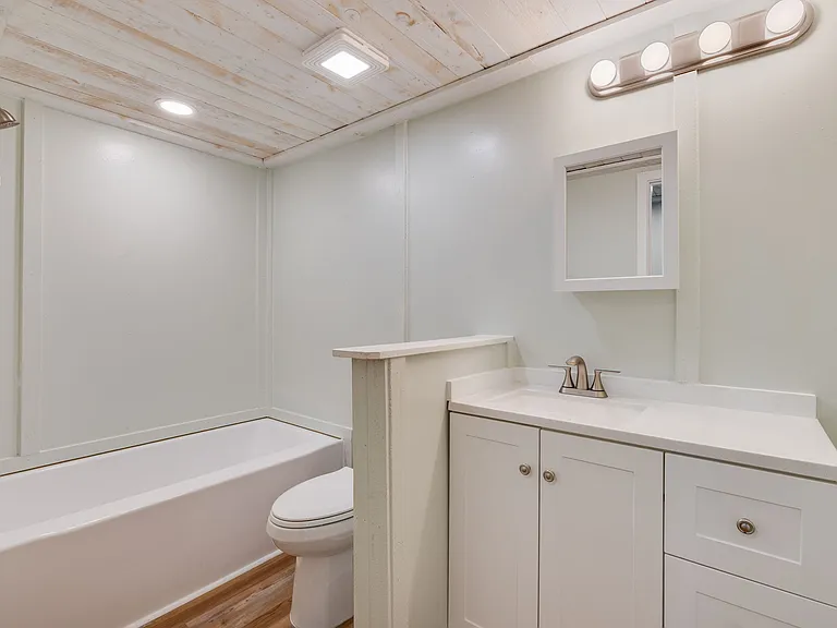 1205 Periwinkle Way #1 — Photo 7