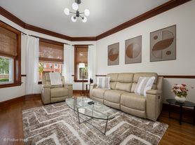 3104 N Davlin Ct, Chicago, IL