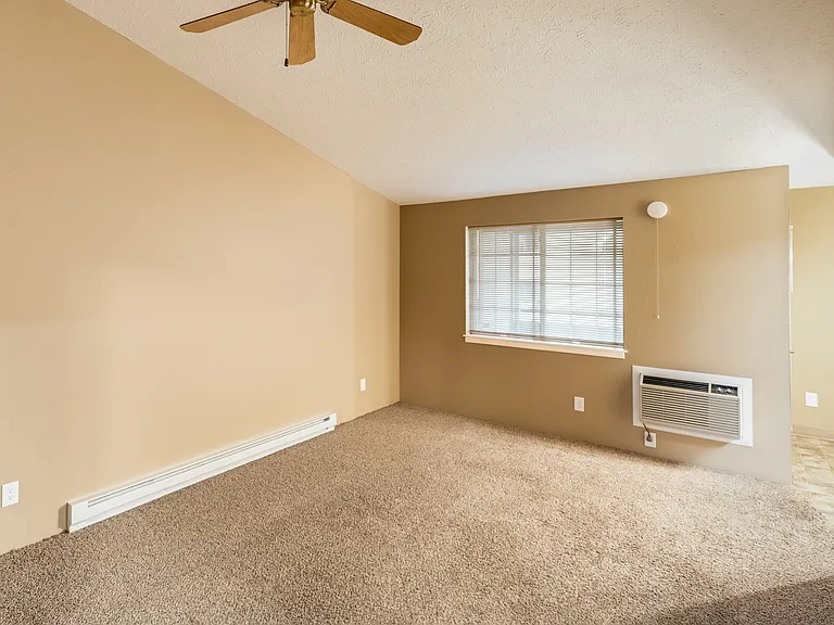 Graymayre Crossing Apartments — Photo 37