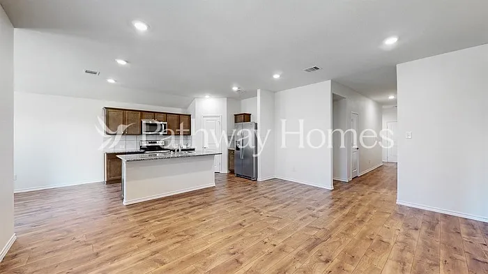 957 English Dr — Photo 5