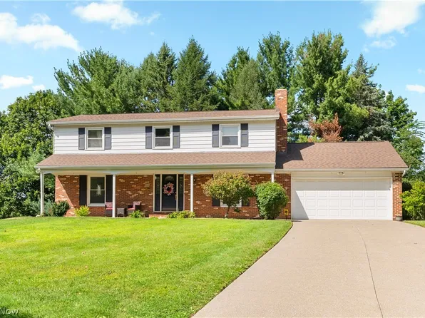 517 Winston Ave NE, North Canton, OH 44720