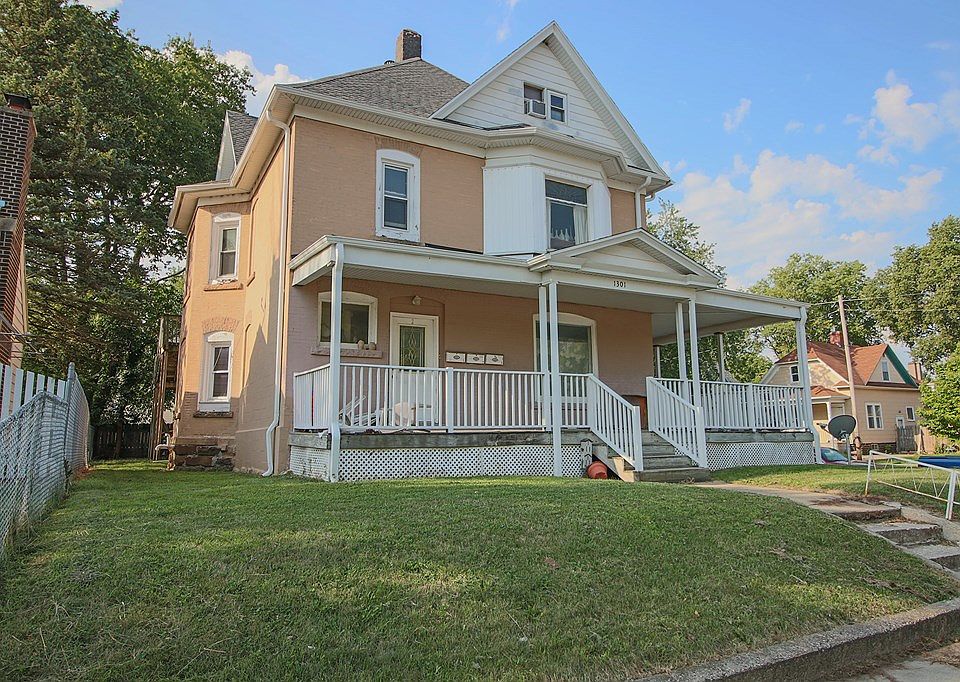 2nd image of 1301 3rd Ave S