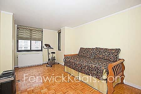 3rd image of 224 E 52nd St APT 6
