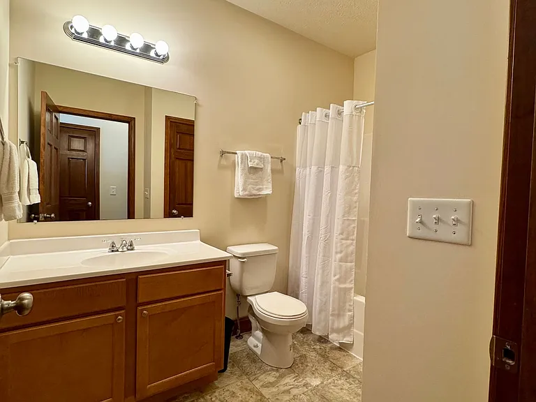 Eagle View Luxury Apartments — Photo 91