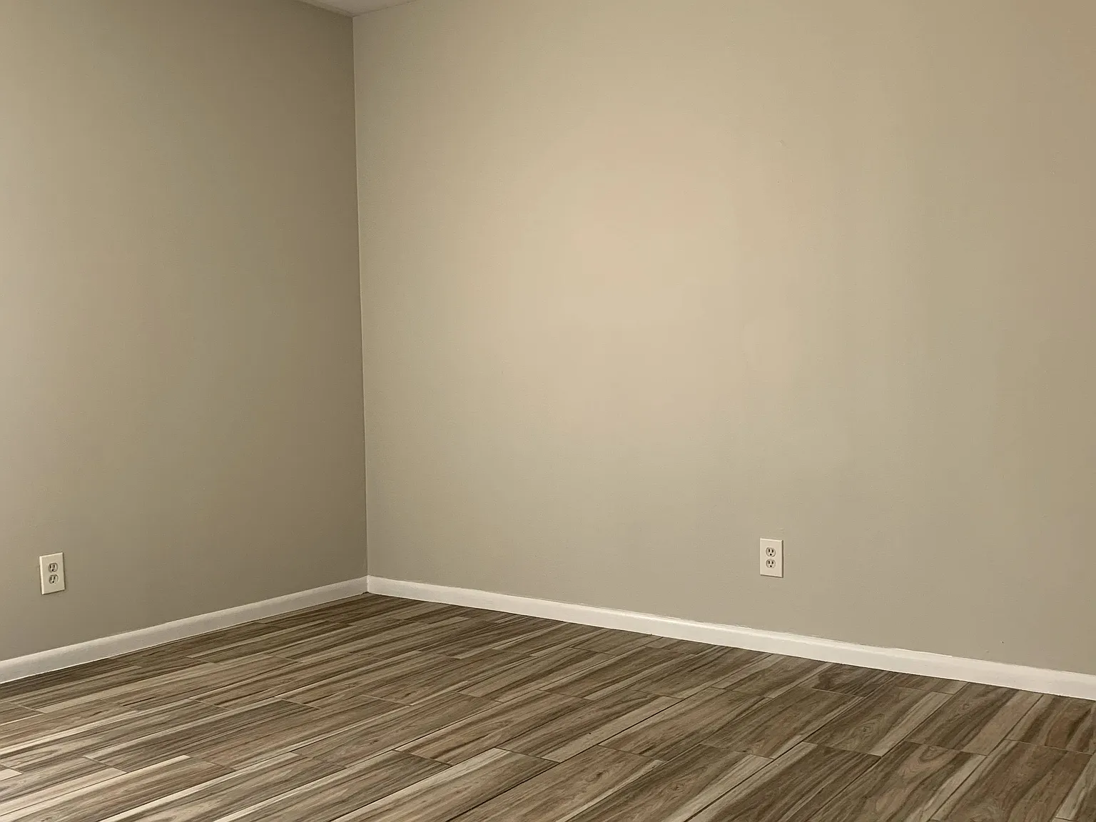 2 bed, $995 — Photo 4