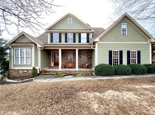 4623 Montclair Cir, Gainesville, GA 30506