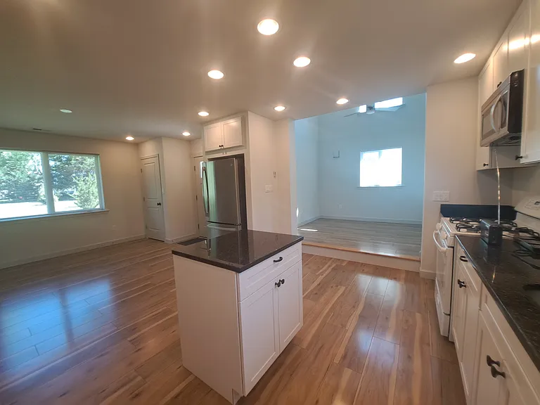 20416 Hopkins Rd — Photo 5