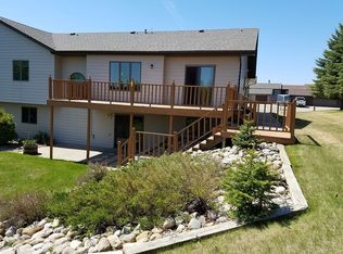 1702 16th St NW, Minot, ND 58703