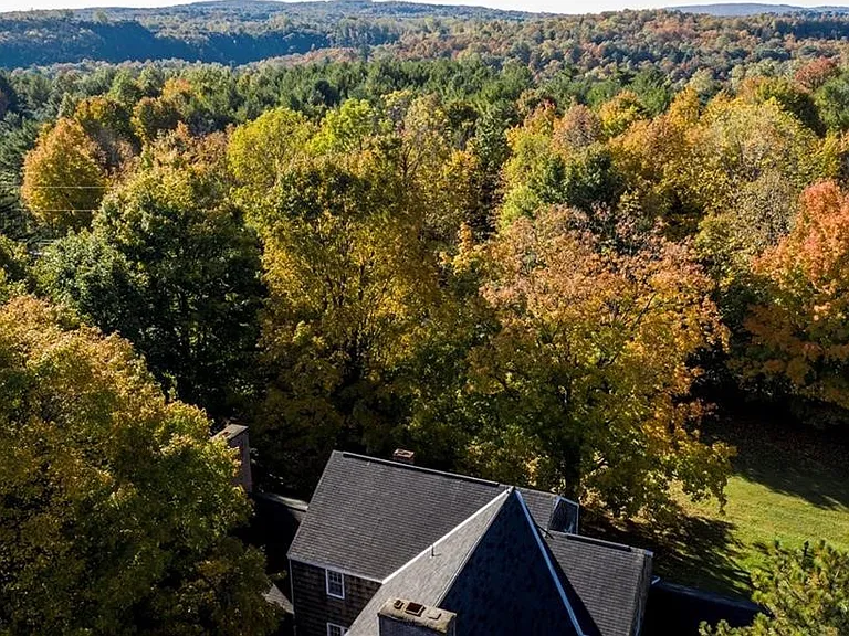 6891 Woodchuck Hill Rd — Photo 13