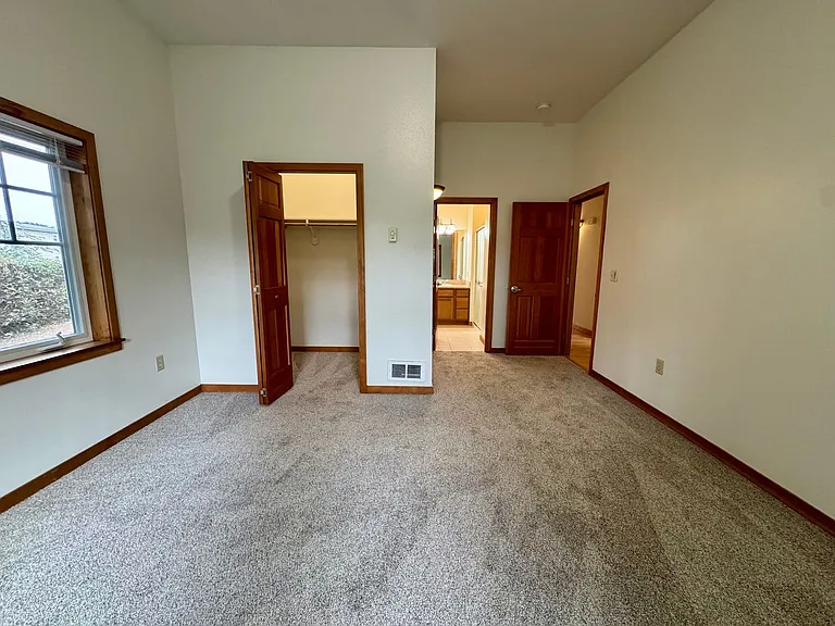 1311 Village Loop — Photo 14
