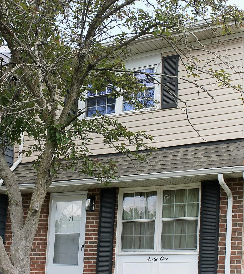 3 bed, 1116 sqft, $2,000 — Photo 1
