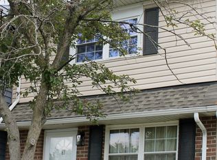 61 King Charles Cir, Rosedale, MD 21237