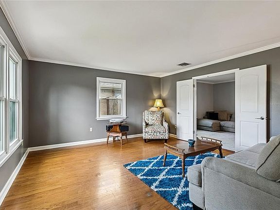 4th image of 2225 Judith St