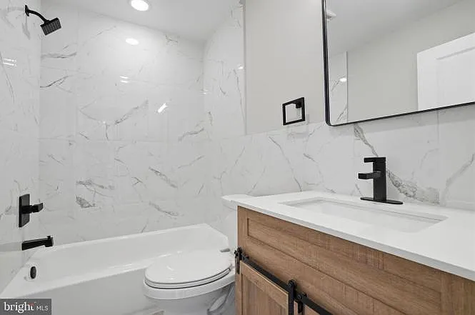 6157 Walnut St #2 — Photo 10