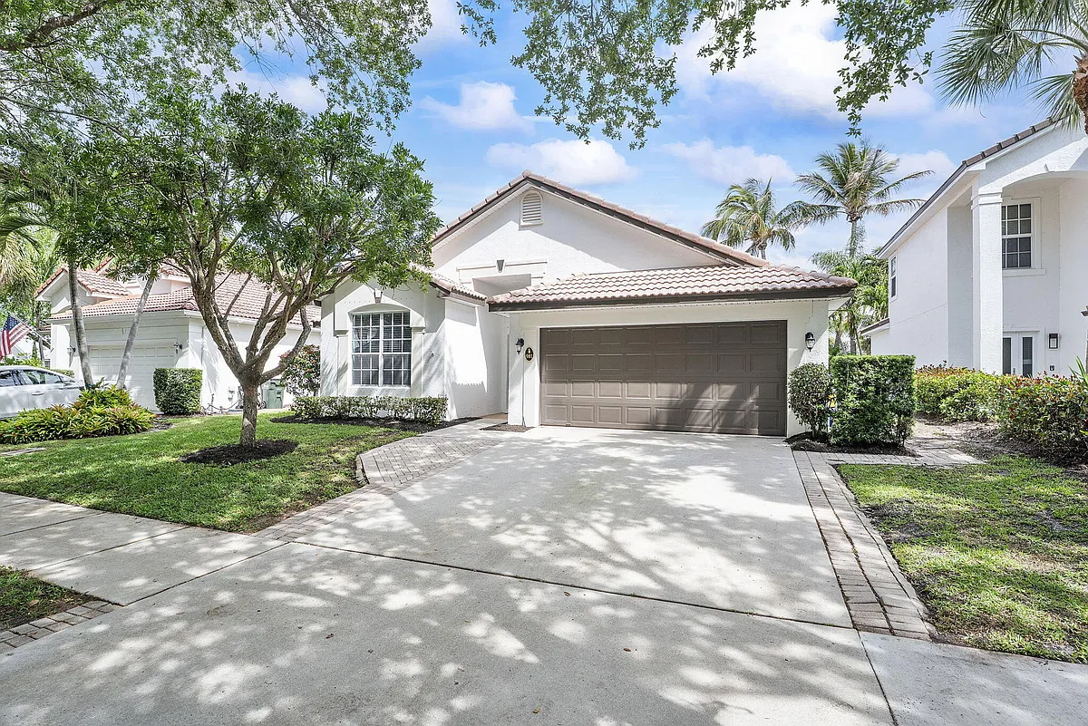 Building Photo - 981 Delray Lakes Dr