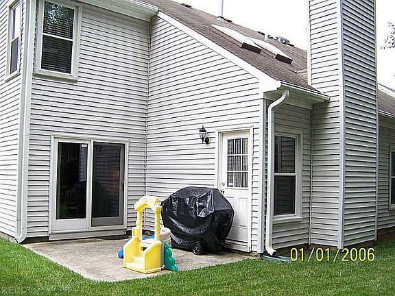 5th image of 412 Campton Pl