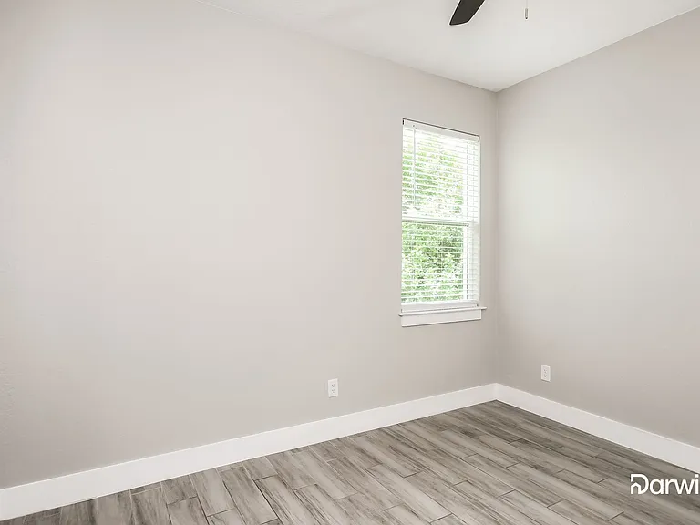 207 Gladiola Ct — Photo 11
