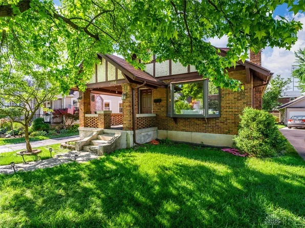 1056 Colwick Dr, Dayton, OH 45420
