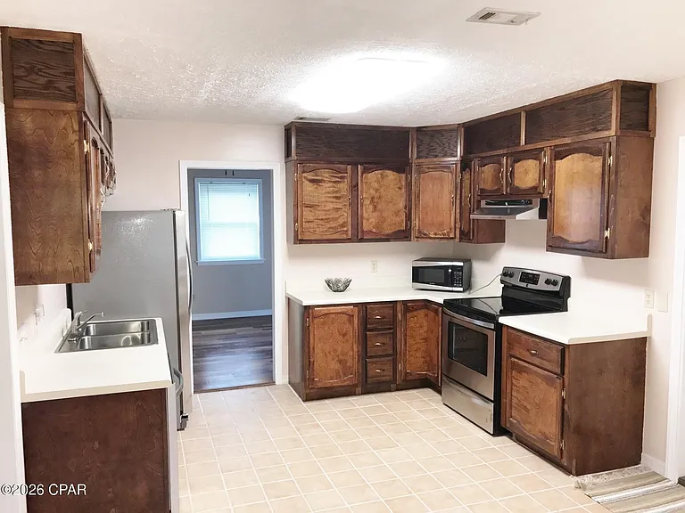 6706 Fox Lake Dr — Photo 10