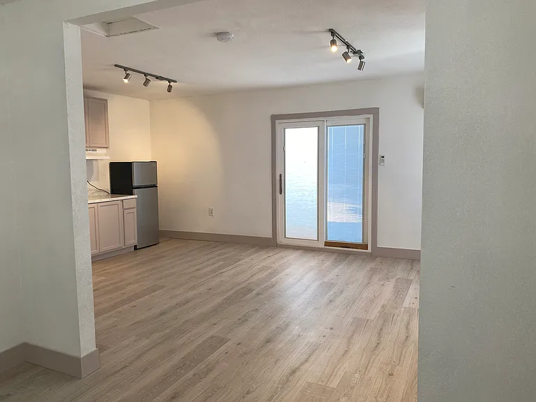 116 Wetherley Dr — Photo 12