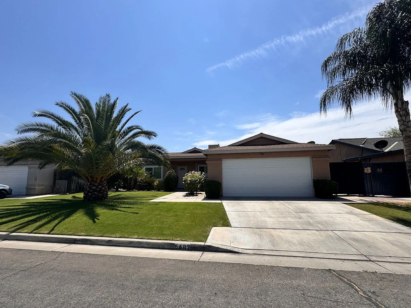 Beautiful Bakersfield Home Available for Rent 5607 Plate Pass Way, Bakersfield, CA 93307 — Photo 2