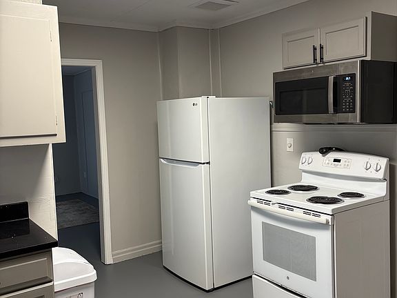 5th image of 784 Horning Rd