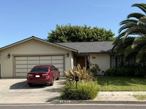 1571 Vallejo Dr, Hollister, CA 95023