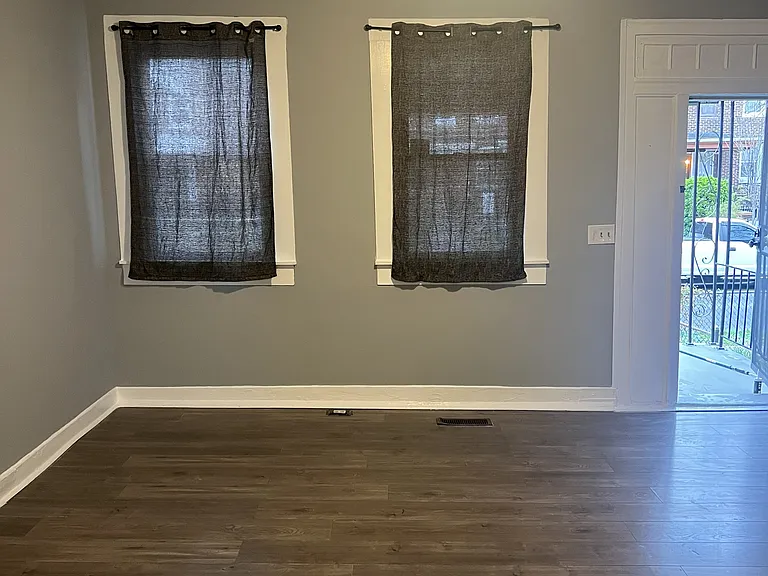2328 Aiken St — Photo 1