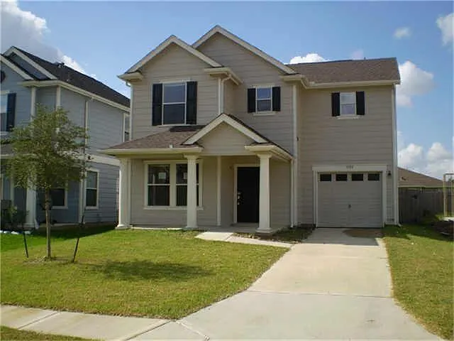 3 bed, 2.5 bath, 1845 sqft, $1,650 — Photo 1