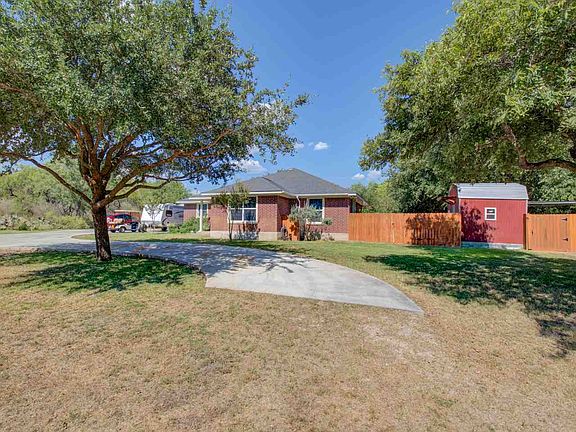 3rd image of 219 Overstreet Dr