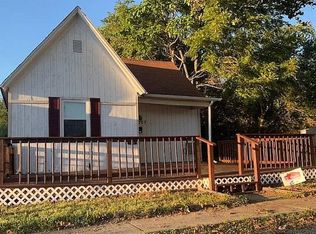 2007 E Stuart St, Springfield, IL 62703