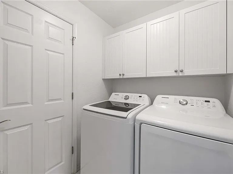 7050 Barrington Cir #202 — Photo 26