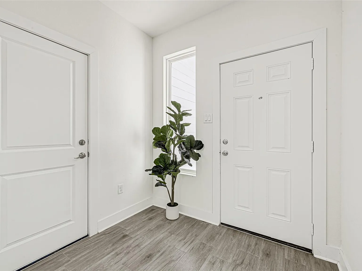 3 bed, 2.5 bath, 1500 sqft, $2,000 — Photo 3