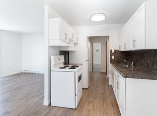 41 Clayton Dr #319, Winnipeg, MB R2M1G3