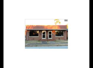 1112 Calhoun St, Newberry, SC 29108
