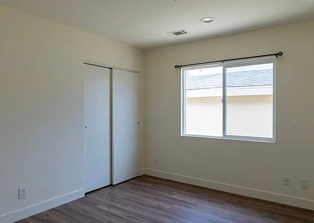1812 W Balboa Blvd #B — Photo 14