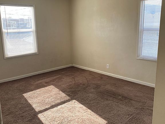 3rd image of 637 E 8th St APT 17