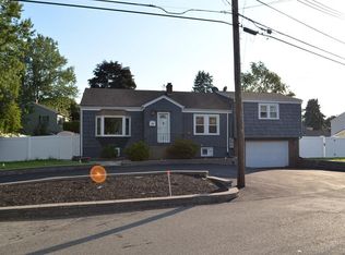 33 Newcomb Ave, Saugus, MA 01906