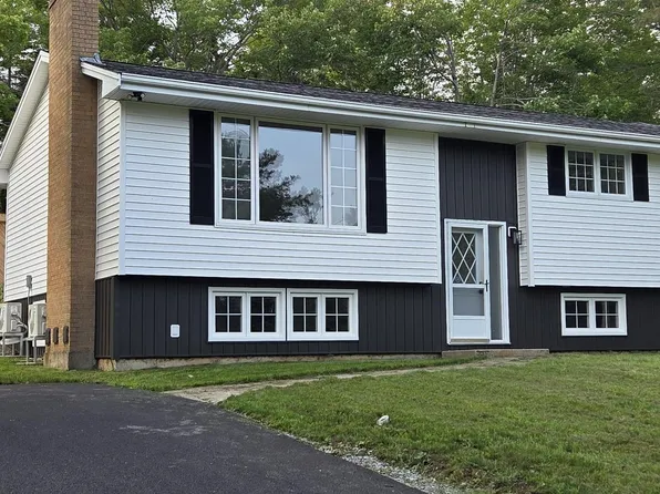 85 Pinetree Cres, Hammonds Plains, NS B3Z 1K4